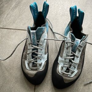 La Sportiva Finale Women Climbing Shoes